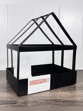 NEW Target Bullseye Playground Black Metal Plant Stand